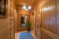 Vorraum trennt Wohn und Schlafraum