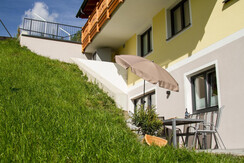 Sonnenterrasse mitten im Grünen