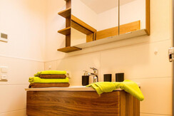 2 großzügige Bäder