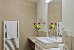 Badezimmer Familien Suite