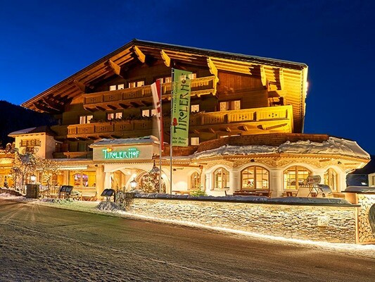 Hotel Tirolerhof - Haus im Winter