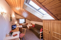 Familienzimmer, Zimmer 2