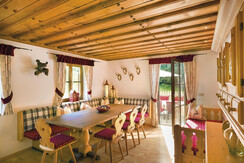 Foto Oczlon 19 Lerch-Hinterweiding, Stube, RGB, WE