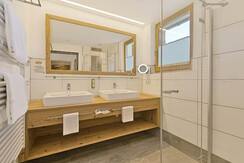 Badezimmer-Familienstudio-Kristall-superior