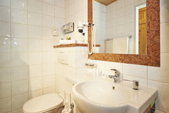 Einzelzimmer Typ B Bad1