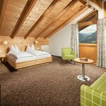 Photo of Suite, separate toilet and shower/bathtub