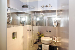 Doppelzimmer Naturblick Bad