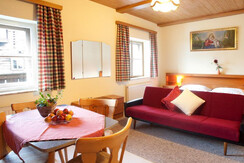 Appartement Almrausch - grosses Schlafzimmer