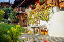 Terrasse-mit-Grillmöglichkeit