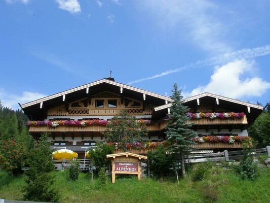 Der Alpenhof im Sommer | © Alpenhof