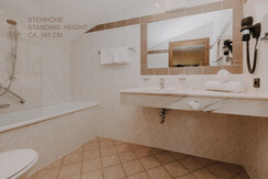 Badezimmer Doppelzimmer Dachgeschoss