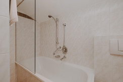 Badezimmer Doppelzimmer Dachgeschoss