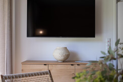 BASE 1.07 | wohnbereich mit tv