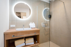 BASE 2.05 | badezimmer mit dusche