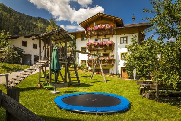 20180801_HinterhubAussen_087_klein