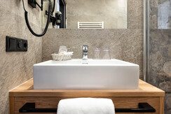 doppelzimmer-badezimmer-04-gross