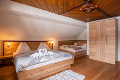 Familien mit Küchenblock bzw 4Bett_Zimmer_4