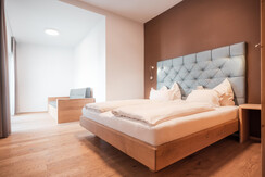 Top 12 Schlafzimmer mit Doppelbett und Schlafsofa