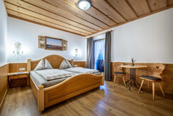 Schlafzimmeransicht - Appartement Neubergblick