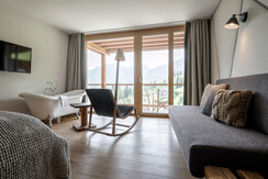 web_goldberg_0623-9411