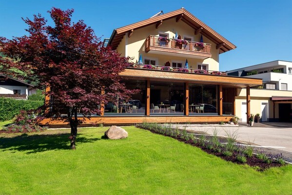 das-martell-c2a9sobietzki-01-aussen-2 | © Das Martell