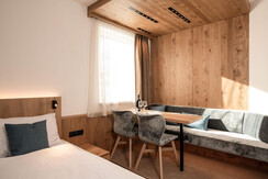 Family & Friends east