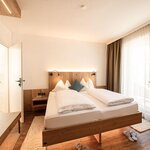 Photo of Family & Friends west plus I Bed & Breakfast