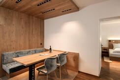 Family & Friends west plus