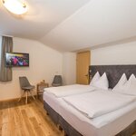 Photo of Double room, shower, toilet