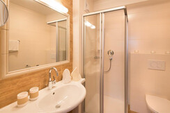 Doppelzimmer Veillchen - Bad