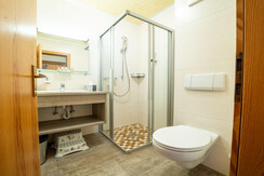 unterreith-zimmer_familienzimmer-sonnberg_fageralm