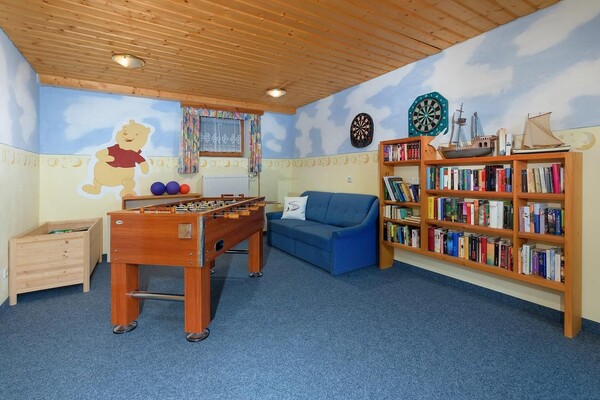 Kinderspielraum, Bibliothek