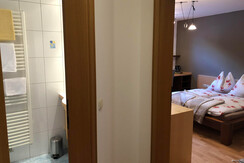 Vorraum-Doppelzimmer-Souterrain