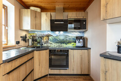 Voll ausgestattete Küche