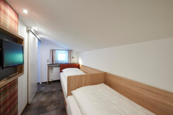 302 Kinder zum Fenster20