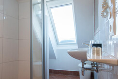 Appartement QUARTETT Mansarde - Badezimmer