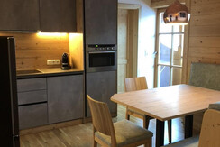 D722496F-4C37-4101-9BA5-7226FA3BB895_1_105_c