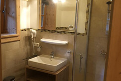 30A6483C-1C97-450B-B2A2-48741EF956C2_1_105_c