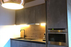 5CFC17B4-2418-4CD1-B355-E48E5711C63F_1_105_c