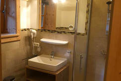 30A6483C-1C97-450B-B2A2-48741EF956C2_1_105_c