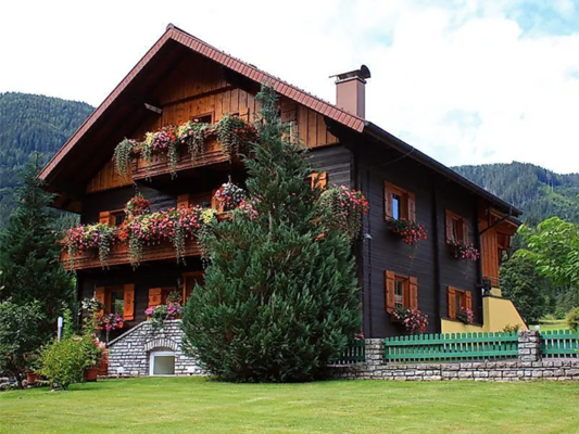 Haus Prax-Huber im Sommer