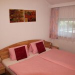 Photo of apartment/2 bedrooms/bath tub, WC