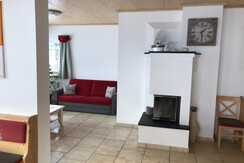 Kaminofen-Wohnküche-Zirbe