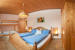 landhaus_hochreiter_dorfgastein_schlafzimmer_2