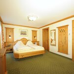 Photo of Standard-Doppelzimmer, Dusche, WC | © Hotel Alpenland