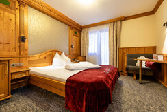 Zimmeransicht-Standard-Doppelzimmer-Kat.1