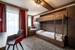 Zimmeransicht-Suite-Kat.6