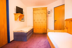 Einzelzimmer im Hotel Enzian