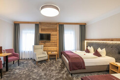 Triple Room - Hotel Stegerbräu - sample room