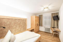 Single room with grand lit